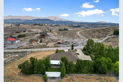 2286 E Cedar Dr, Eagle Mountain, UT 84005 - Photo 48
