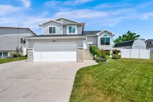 2011 S 2830 W, Syracuse, UT 84075 - Photo 4
