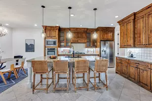 2229 E Viscaya Dr, Draper (UT Cnty), UT 84020 - Photo 18