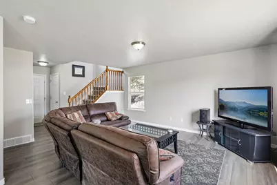 943 W 1140 S, Tooele, UT 84074 - Photo 4