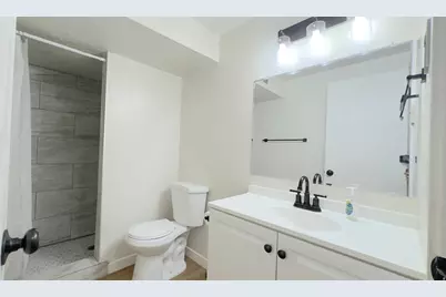 731 S 1650 E #B, Clearfield, UT 84015 - Photo 12