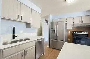 731 S 1650 E, Clearfield, UT 84015 - Photo 6