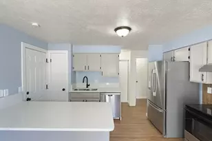 731 S 1650 E, Clearfield, UT 84015 - Photo 4