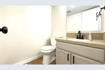 731 S 1650 E #B, Clearfield, UT 84015 - Photo 8
