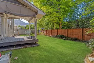 433 W Chase Ln N, Centerville, UT 84014 - Photo 24