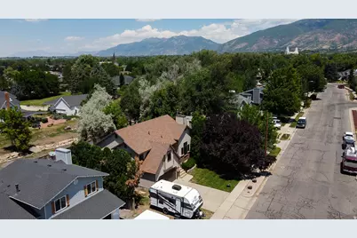 823 E Creekside Dr S, Layton, UT 84041 - Photo 32