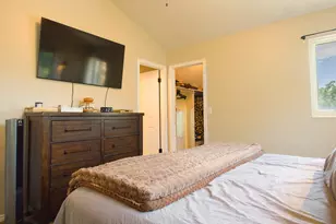 823 E Creekside Dr S, Layton, UT 84041 - Photo 16