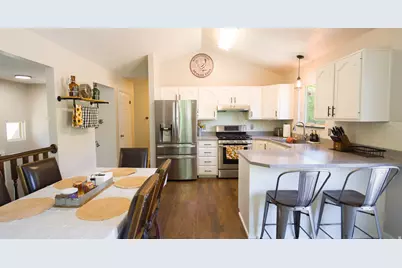 823 E Creekside Dr S, Layton, UT 84041 - Photo 12