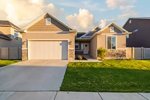 806 W Vly Vis Wy, Lehi, UT 84048 - Photo 2