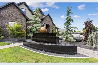9126 S Wasatch Peak Cir W, West Jordan, UT 84088 - Photo 4