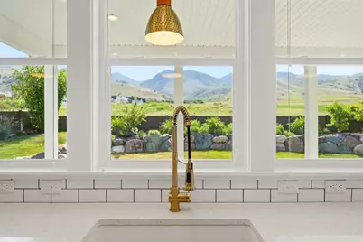 338 S Windy Dr, Smithfield, UT 84335 - Photo 14