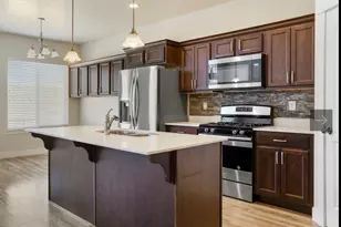 4364 W Bronson Ln S, Herriman, UT 84096 - Photo 4