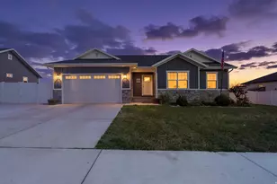 1002 S 130 E, Salem, UT 84653 - Photo 2