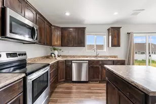 1002 S 130 E, Salem, UT 84653 - Photo 4