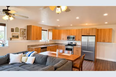 1518 W River Willow Ct, Bluffdale, UT 84065 - Photo 28