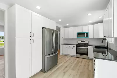 877 E 10600 S, Sandy, UT 84094 - Photo 12