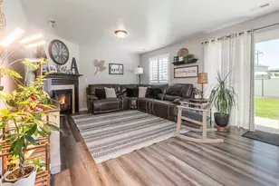 4596 S 3150 W, Roy, UT 84067 - Photo 6