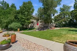 1927 E Bear Creek Dr S, Draper, UT 84020 - Photo 2