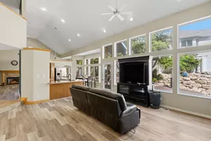 1927 E Bear Creek Dr S, Draper, UT 84020 - Photo 16