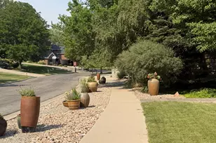 1927 E Bear Creek Dr S, Draper, UT 84020 - Photo 4