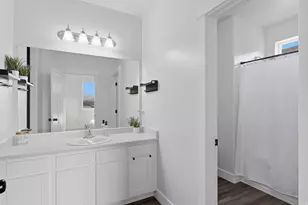 696 N 380 W, Vineyard, UT 84059 - Photo 18