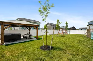 699 W 900 S, Springville, UT 84663 - Photo 24