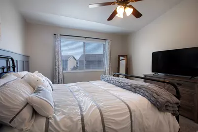 1729 Arnold Dr, Layton, UT 84041 - Photo 14