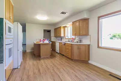 1879 E 2500 S, Naples, UT 84078 - Photo 14