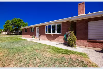 1879 E 2500 S, Naples, UT 84078 - Photo 2