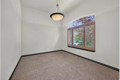 11372 S Via Arboles Ct W, South Jordan, UT 84095 - Photo 4