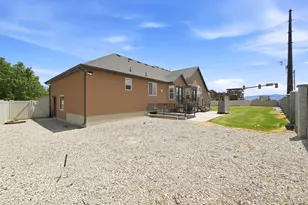 11372 S Via Arboles Ct W, South Jordan, UT 84095 - Photo 36