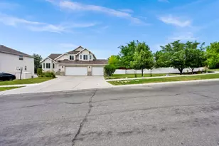 941 E Pond Ridge Dr, Draper, UT 84020 - Photo 36
