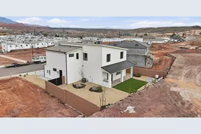 972 E Coyote Crest Dr, Washington, UT 84780 - Photo 4