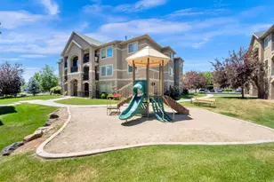 909 S Main St, Layton, UT 84041 - Photo 22