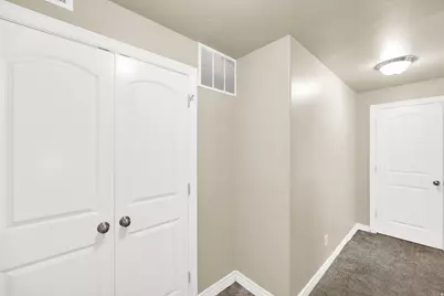 909 S Main St #G, Layton, UT 84041 - Photo 12