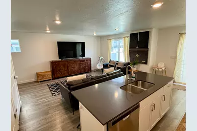1010 W Fox Run Ave #83, Santaquin, UT 84655 - Photo 6