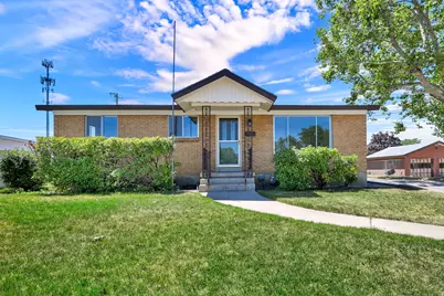 106 W 700 N, Clearfield, UT 84015 - Photo 2