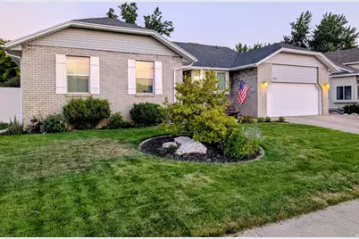 533 W 1850 N, Centerville, UT 84014 - Photo 1