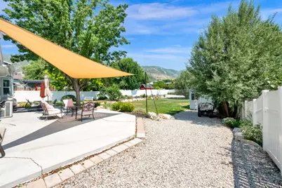 533 W 1850 N, Centerville, UT 84014 - Photo 6