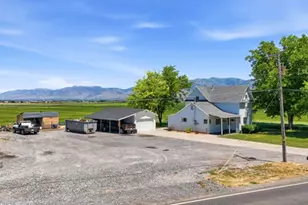 1025 E Main St, Wellsville, UT 84339 - Photo 2