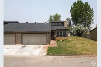 32 Park Cir, Vernal, UT 84078 - Photo 2