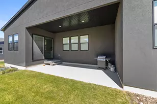 403 N Pinnacle Ct W, Saratoga Springs, UT 84045 - Photo 36