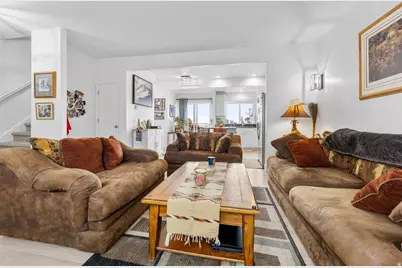 33 E Ann Arbor Dr S, Draper, UT 84020 - Photo 2