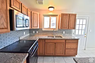 2648 W 5750 S, Roy, UT 84067 - Photo 6