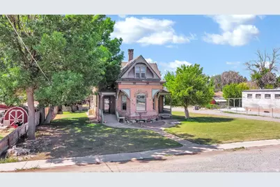 147 W 200 N, Richfield, UT 84701 - Photo 2