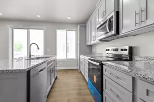 2848 W 4075 S, Roy, UT 84067 - Photo 6