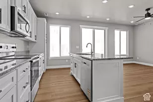 2848 W 4075 S, Roy, UT 84067 - Photo 6