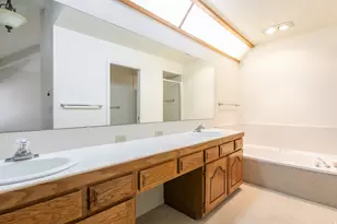2374 E Summerspring Ln, Salt Lake City, UT 84124 - Photo 22