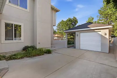6261 S Vinecrest Dr, Salt Lake City, UT 84121 - Photo 38