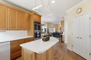 6261 S Vinecrest Dr, Salt Lake City, UT 84121 - Photo 10